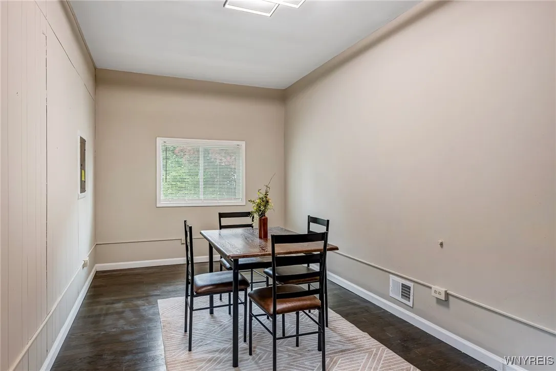 82 John Paul Court, Buffalo, New York 14206, Buffalo, New York 14206, 4 Bedrooms Bedrooms, 7 Rooms Rooms,2 BathroomsBathrooms,Residential,For Sale,82 John Paul Court, Buffalo, New York 14206,B1623656