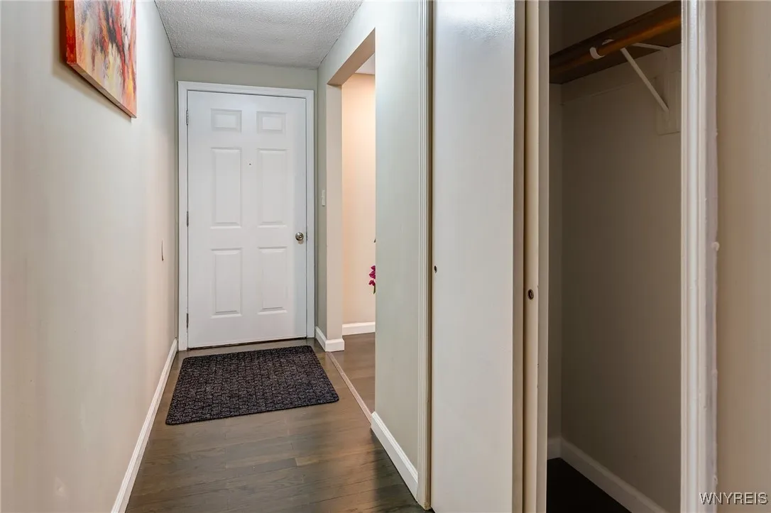 82 John Paul Court, Buffalo, New York 14206, Buffalo, New York 14206, 4 Bedrooms Bedrooms, 7 Rooms Rooms,2 BathroomsBathrooms,Residential,For Sale,82 John Paul Court, Buffalo, New York 14206,B1623656