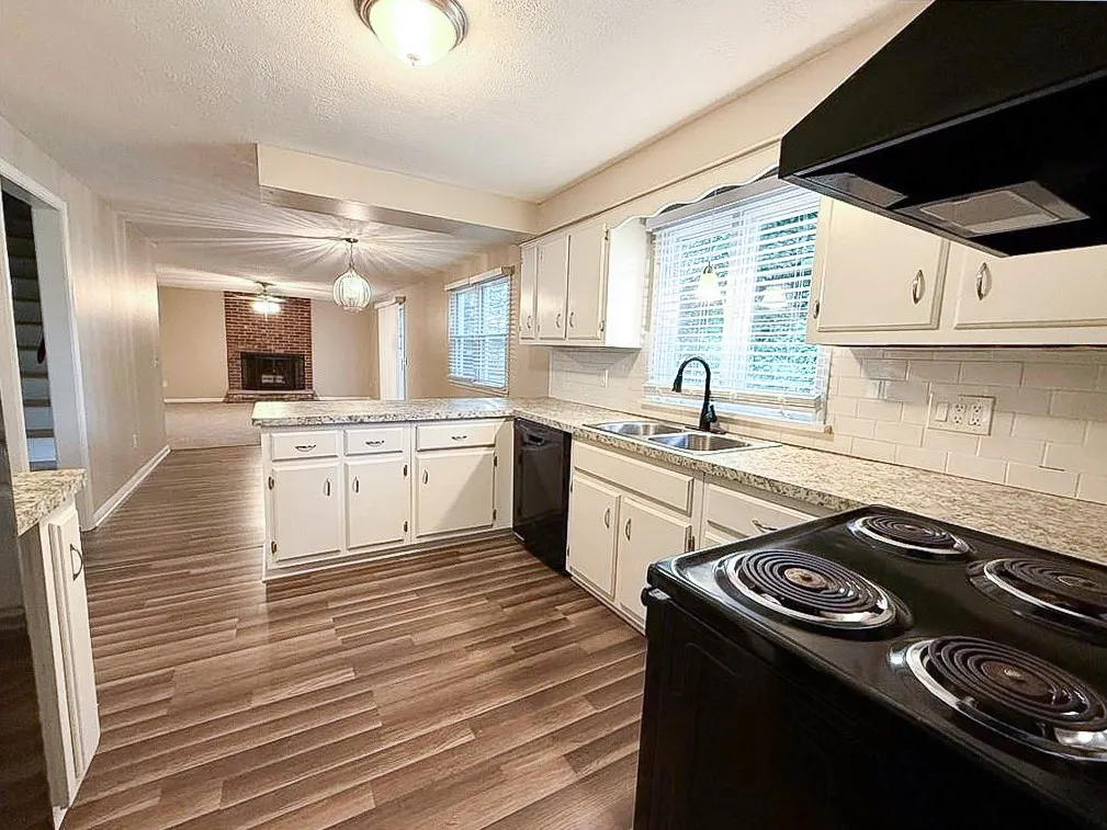 118 S Ridge Trl, Perinton, New York 14450, Perinton, New York 14450, 4 Bedrooms Bedrooms, 8 Rooms Rooms,2 BathroomsBathrooms,Residential,For Sale,118 S Ridge Trl, Perinton, New York 14450,R1623758