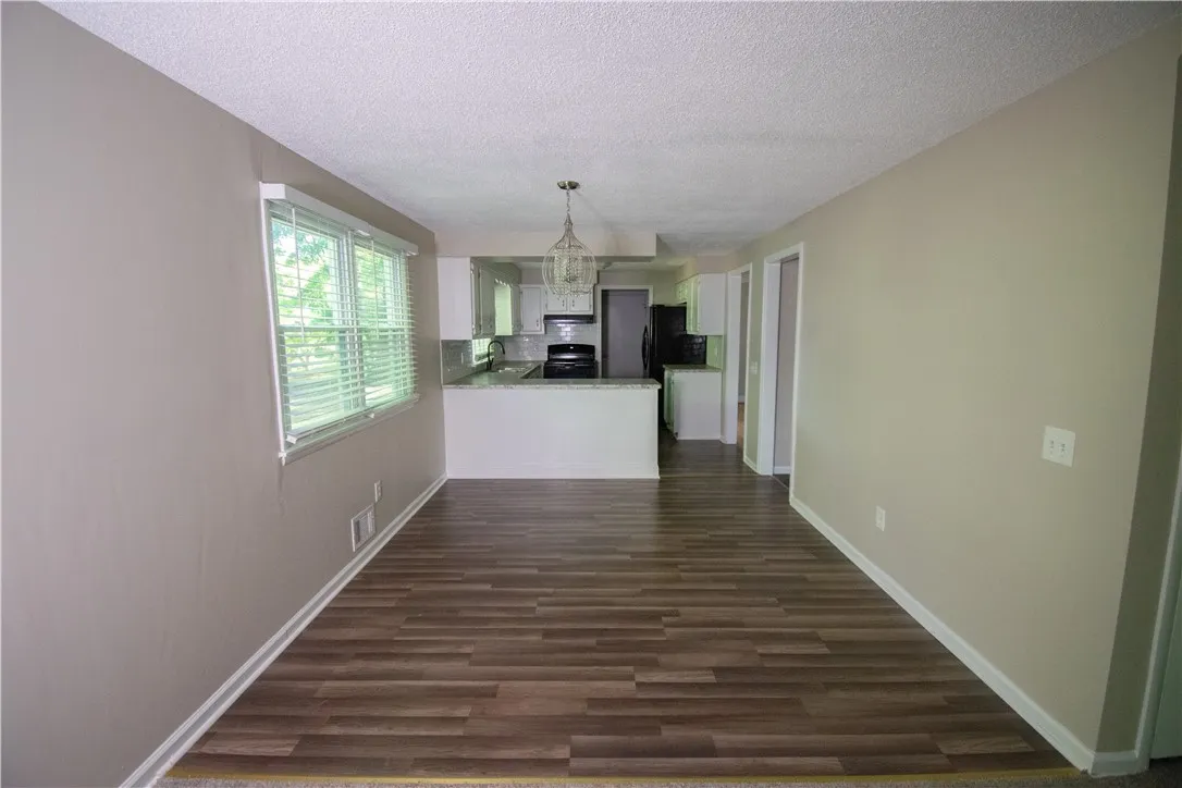 118 S Ridge Trl, Perinton, New York 14450, Perinton, New York 14450, 4 Bedrooms Bedrooms, 8 Rooms Rooms,2 BathroomsBathrooms,Residential,For Sale,118 S Ridge Trl, Perinton, New York 14450,R1623758