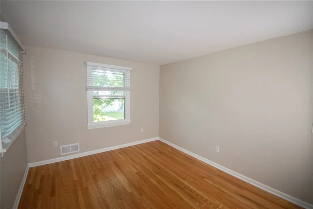 118 S Ridge Trl, Perinton, New York 14450, Perinton, New York 14450, 4 Bedrooms Bedrooms, 8 Rooms Rooms,2 BathroomsBathrooms,Residential,For Sale,118 S Ridge Trl, Perinton, New York 14450,R1623758