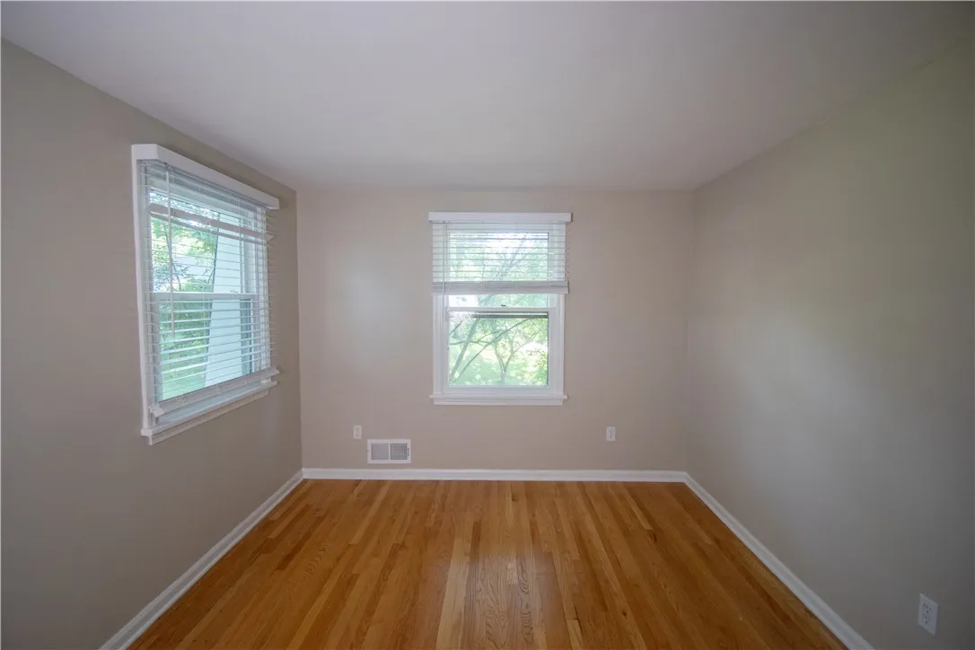 118 S Ridge Trl, Perinton, New York 14450, Perinton, New York 14450, 4 Bedrooms Bedrooms, 8 Rooms Rooms,2 BathroomsBathrooms,Residential,For Sale,118 S Ridge Trl, Perinton, New York 14450,R1623758