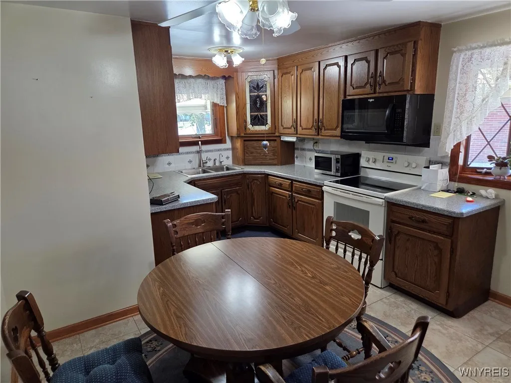 53 Kies Court, Niagara Falls, New York 14304, Niagara Falls, New York 14304, 3 Bedrooms Bedrooms, 7 Rooms Rooms,2 BathroomsBathrooms,Residential,For Sale,53 Kies Court, Niagara Falls, New York 14304,B1623776