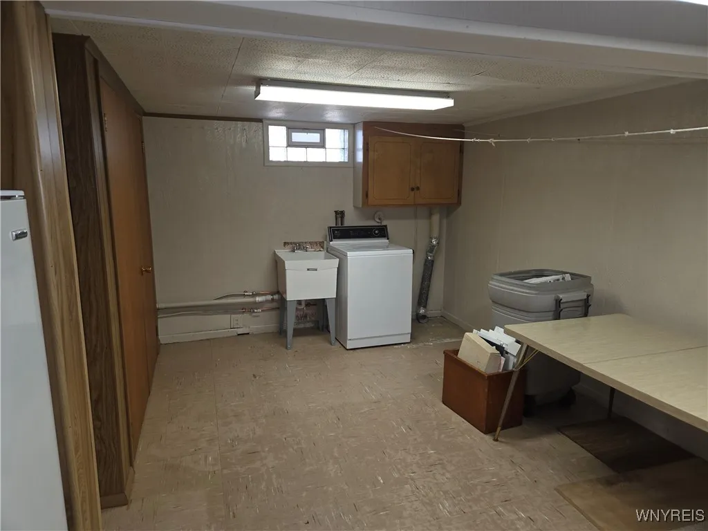 53 Kies Court, Niagara Falls, New York 14304, Niagara Falls, New York 14304, 3 Bedrooms Bedrooms, 7 Rooms Rooms,2 BathroomsBathrooms,Residential,For Sale,53 Kies Court, Niagara Falls, New York 14304,B1623776
