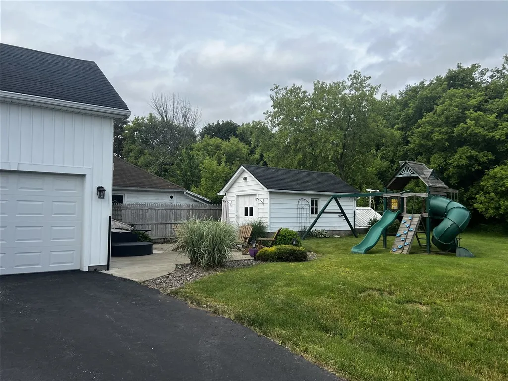 1229 Long Pond Rd, Greece, New York 14626, Greece, New York 14626, 3 Bedrooms Bedrooms, 6 Rooms Rooms,2 BathroomsBathrooms,Residential Lease,For Rent,1229 Long Pond Rd, Greece, New York 14626,R1623323