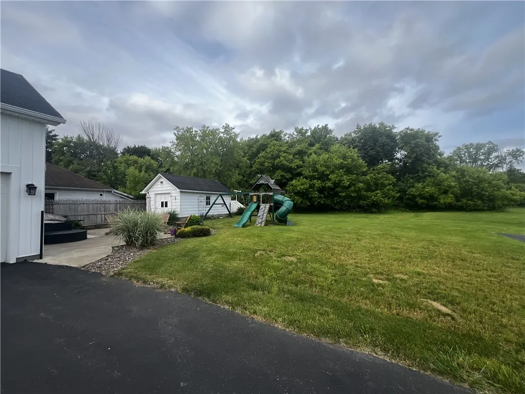 1229 Long Pond Rd, Greece, New York 14626, Greece, New York 14626, 3 Bedrooms Bedrooms, 6 Rooms Rooms,2 BathroomsBathrooms,Residential Lease,For Rent,1229 Long Pond Rd, Greece, New York 14626,R1623323