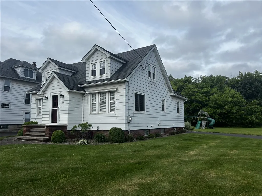 1229 Long Pond Rd, Greece, New York 14626, Greece, New York 14626, 3 Bedrooms Bedrooms, 6 Rooms Rooms,2 BathroomsBathrooms,Residential Lease,For Rent,1229 Long Pond Rd, Greece, New York 14626,R1623323