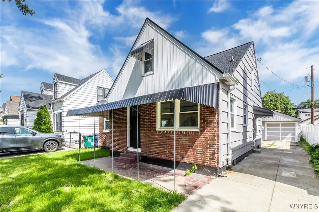 192 Culver Road, Buffalo, New York 14220, Buffalo, New York 14220, 4 Bedrooms Bedrooms, 6 Rooms Rooms,1 BathroomBathrooms,Residential,For Sale,192 Culver Road, Buffalo, New York 14220,B1623316