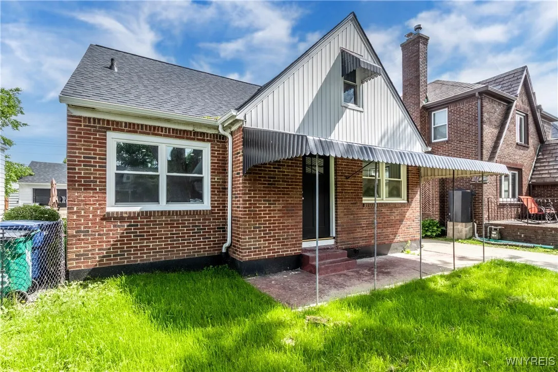 192 Culver Road, Buffalo, New York 14220, Buffalo, New York 14220, 4 Bedrooms Bedrooms, 6 Rooms Rooms,1 BathroomBathrooms,Residential,For Sale,192 Culver Road, Buffalo, New York 14220,B1623316
