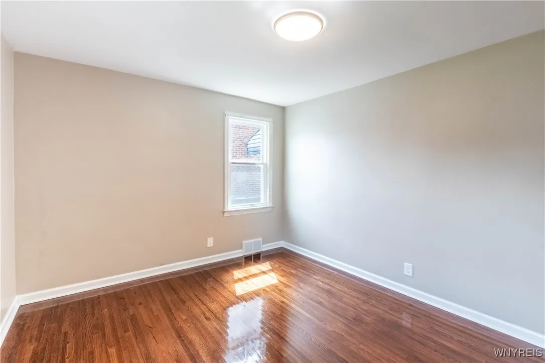192 Culver Road, Buffalo, New York 14220, Buffalo, New York 14220, 4 Bedrooms Bedrooms, 6 Rooms Rooms,1 BathroomBathrooms,Residential,For Sale,192 Culver Road, Buffalo, New York 14220,B1623316
