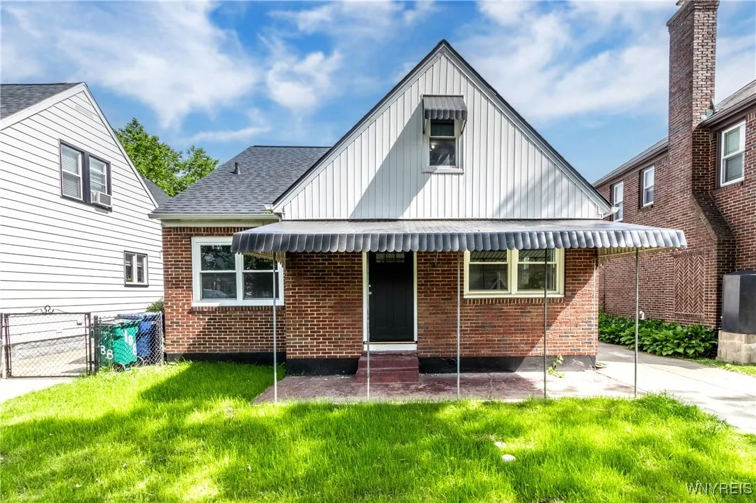 192 Culver Road, Buffalo, New York 14220, Buffalo, New York 14220, 4 Bedrooms Bedrooms, 6 Rooms Rooms,1 BathroomBathrooms,Residential,For Sale,192 Culver Road, Buffalo, New York 14220,B1623316