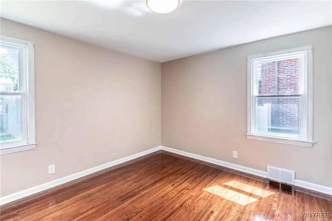 192 Culver Road, Buffalo, New York 14220, Buffalo, New York 14220, 4 Bedrooms Bedrooms, 6 Rooms Rooms,1 BathroomBathrooms,Residential,For Sale,192 Culver Road, Buffalo, New York 14220,B1623316