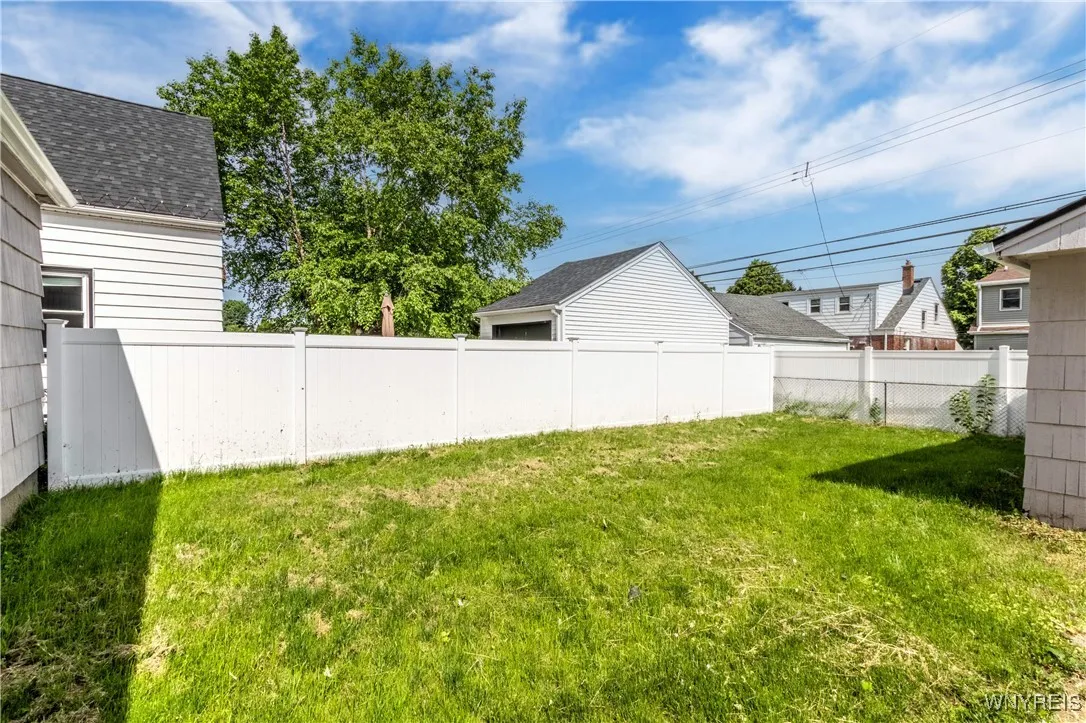 192 Culver Road, Buffalo, New York 14220, Buffalo, New York 14220, 4 Bedrooms Bedrooms, 6 Rooms Rooms,1 BathroomBathrooms,Residential,For Sale,192 Culver Road, Buffalo, New York 14220,B1623316