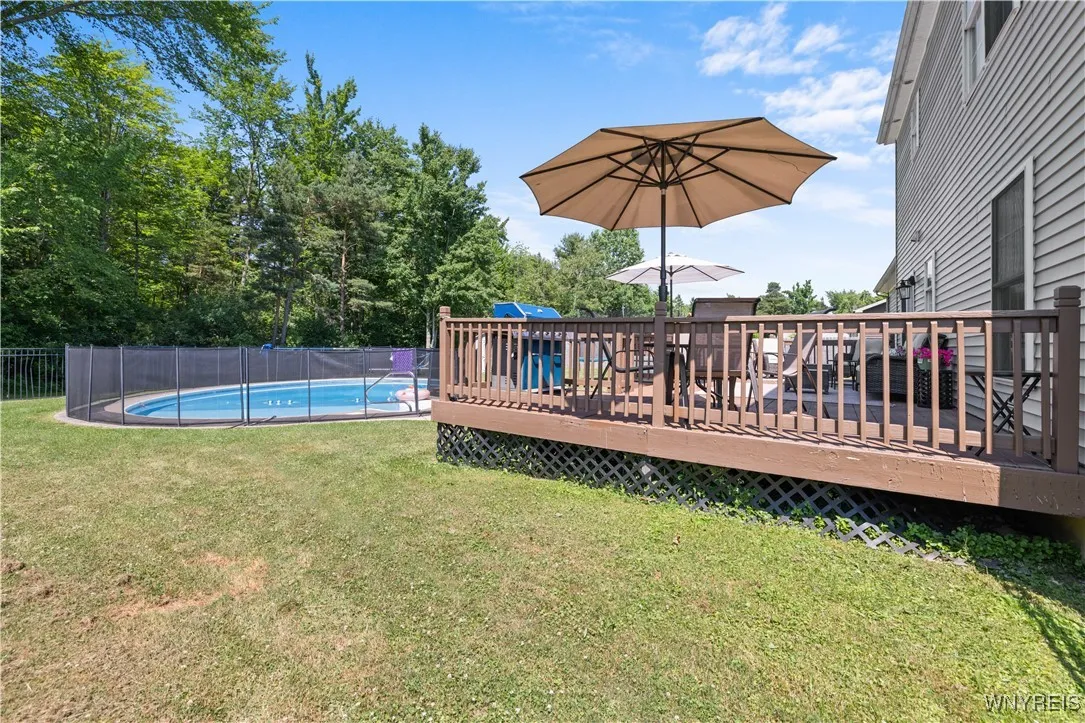 910 Lake Street, Evans, New York 14006, Evans, New York 14006, 4 Bedrooms Bedrooms, 8 Rooms Rooms,2 BathroomsBathrooms,Residential,For Sale,910 Lake Street, Evans, New York 14006,B1622188