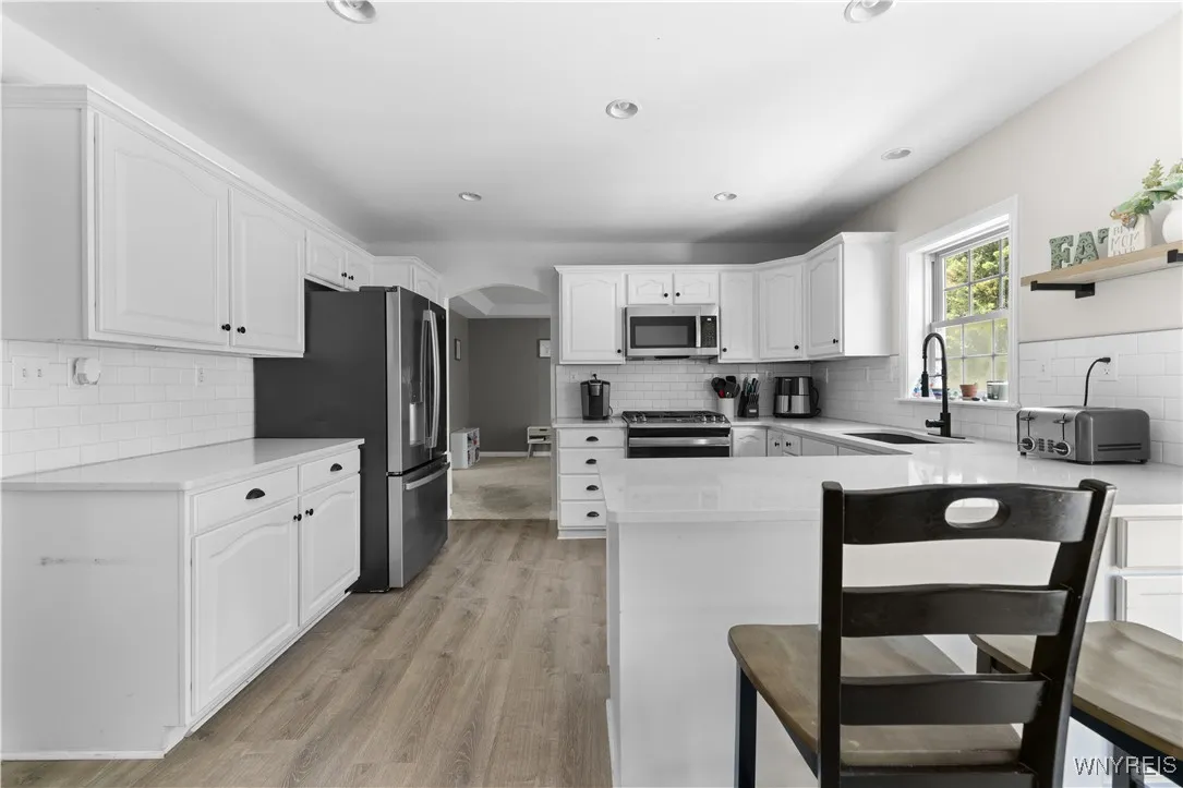 910 Lake Street, Evans, New York 14006, Evans, New York 14006, 4 Bedrooms Bedrooms, 8 Rooms Rooms,2 BathroomsBathrooms,Residential,For Sale,910 Lake Street, Evans, New York 14006,B1622188