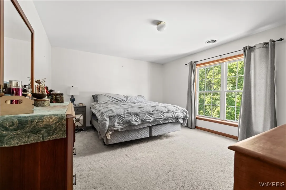 910 Lake Street, Evans, New York 14006, Evans, New York 14006, 4 Bedrooms Bedrooms, 8 Rooms Rooms,2 BathroomsBathrooms,Residential,For Sale,910 Lake Street, Evans, New York 14006,B1622188