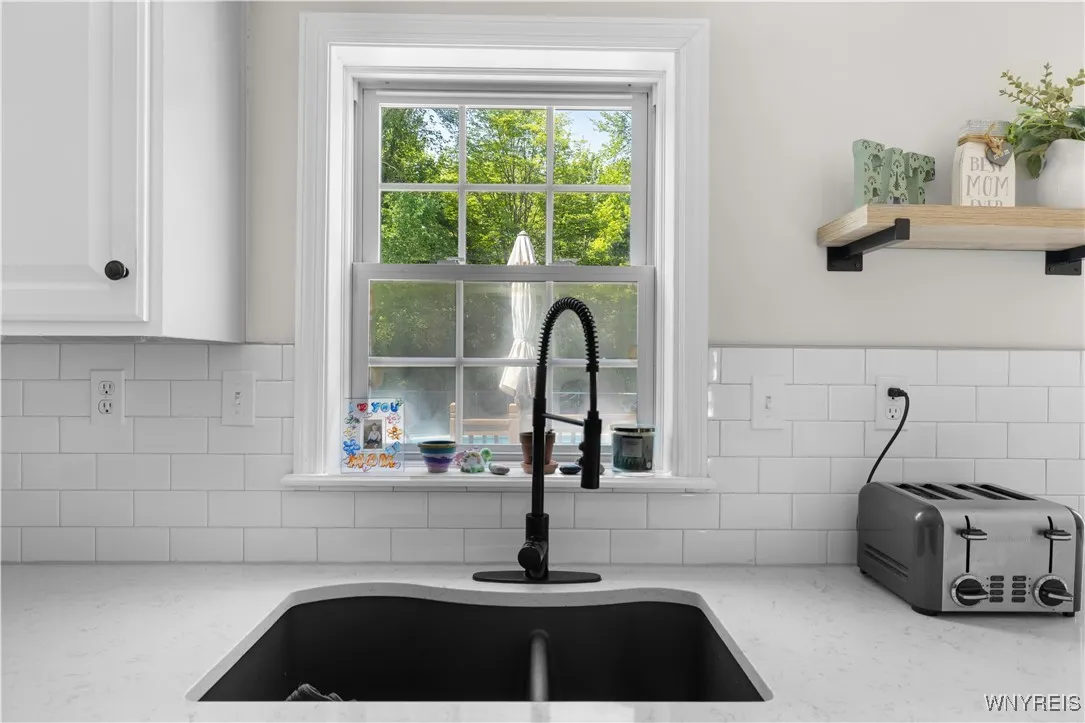 910 Lake Street, Evans, New York 14006, Evans, New York 14006, 4 Bedrooms Bedrooms, 8 Rooms Rooms,2 BathroomsBathrooms,Residential,For Sale,910 Lake Street, Evans, New York 14006,B1622188