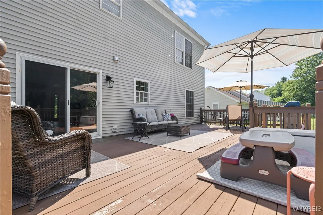 910 Lake Street, Evans, New York 14006, Evans, New York 14006, 4 Bedrooms Bedrooms, 8 Rooms Rooms,2 BathroomsBathrooms,Residential,For Sale,910 Lake Street, Evans, New York 14006,B1622188