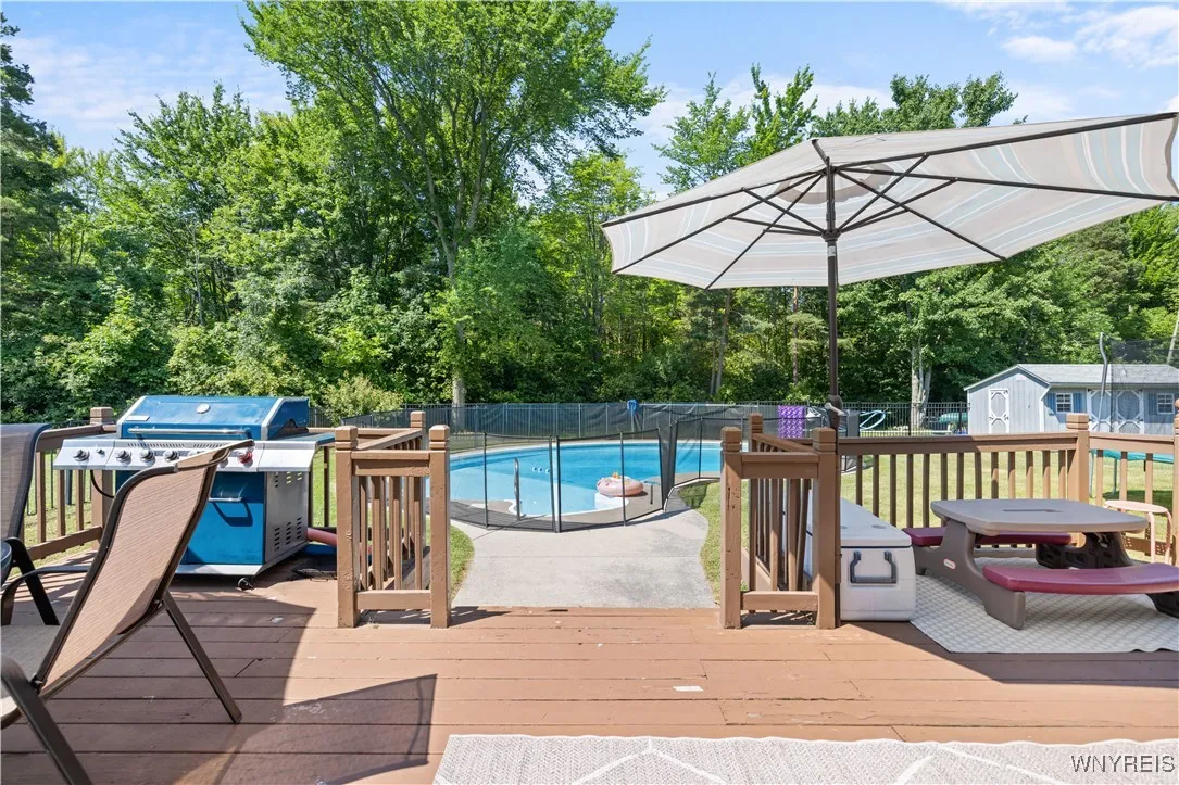 910 Lake Street, Evans, New York 14006, Evans, New York 14006, 4 Bedrooms Bedrooms, 8 Rooms Rooms,2 BathroomsBathrooms,Residential,For Sale,910 Lake Street, Evans, New York 14006,B1622188