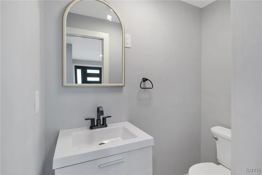 845 Glenwood Avenue, Syracuse, New York 13207, Syracuse, New York 13207, 4 Bedrooms Bedrooms, 11 Rooms Rooms,3 BathroomsBathrooms,Residential,For Sale,845 Glenwood Avenue, Syracuse, New York 13207,S1623643