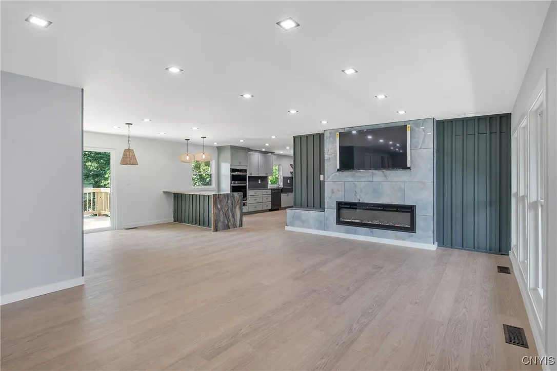 845 Glenwood Avenue, Syracuse, New York 13207, Syracuse, New York 13207, 4 Bedrooms Bedrooms, 11 Rooms Rooms,3 BathroomsBathrooms,Residential,For Sale,845 Glenwood Avenue, Syracuse, New York 13207,S1623643