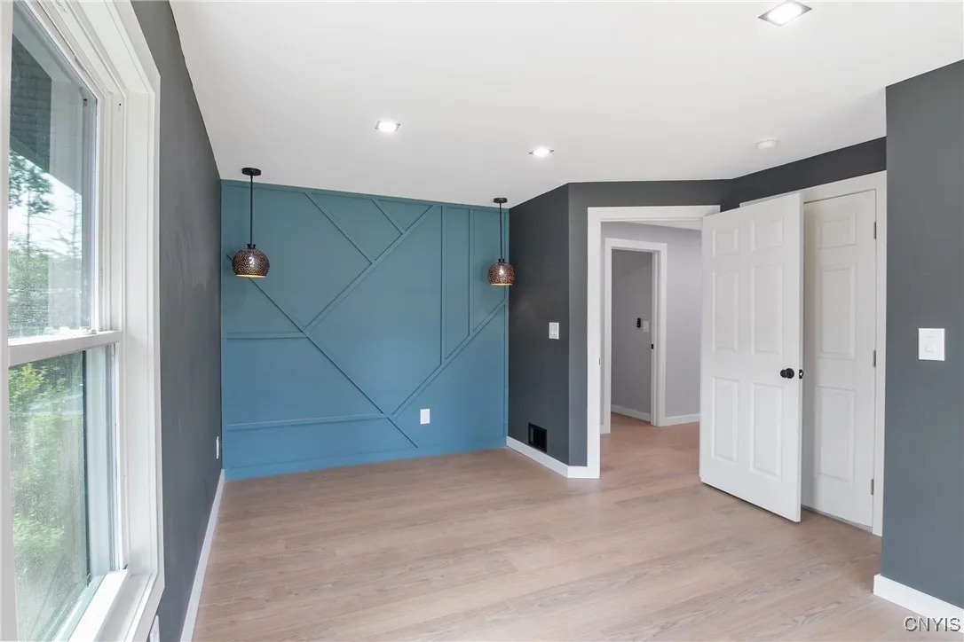 845 Glenwood Avenue, Syracuse, New York 13207, Syracuse, New York 13207, 4 Bedrooms Bedrooms, 11 Rooms Rooms,3 BathroomsBathrooms,Residential,For Sale,845 Glenwood Avenue, Syracuse, New York 13207,S1623643