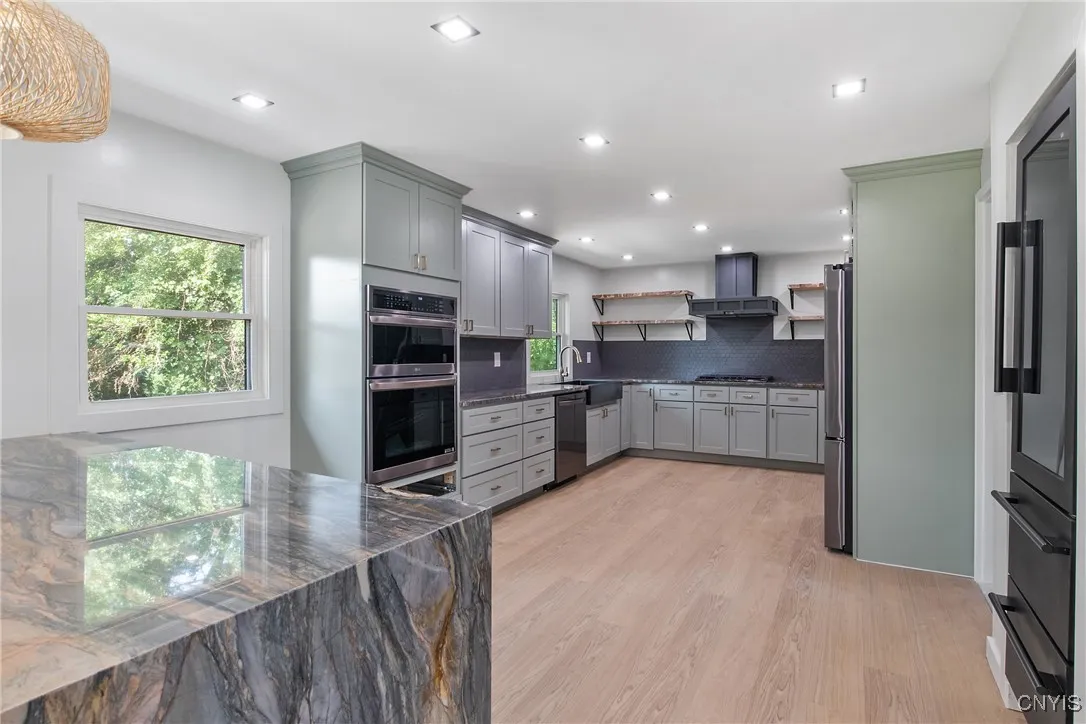 845 Glenwood Avenue, Syracuse, New York 13207, Syracuse, New York 13207, 4 Bedrooms Bedrooms, 11 Rooms Rooms,3 BathroomsBathrooms,Residential,For Sale,845 Glenwood Avenue, Syracuse, New York 13207,S1623643