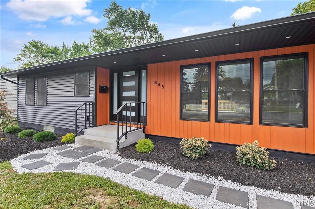 845 Glenwood Avenue, Syracuse, New York 13207, Syracuse, New York 13207, 4 Bedrooms Bedrooms, 11 Rooms Rooms,3 BathroomsBathrooms,Residential,For Sale,845 Glenwood Avenue, Syracuse, New York 13207,S1623643