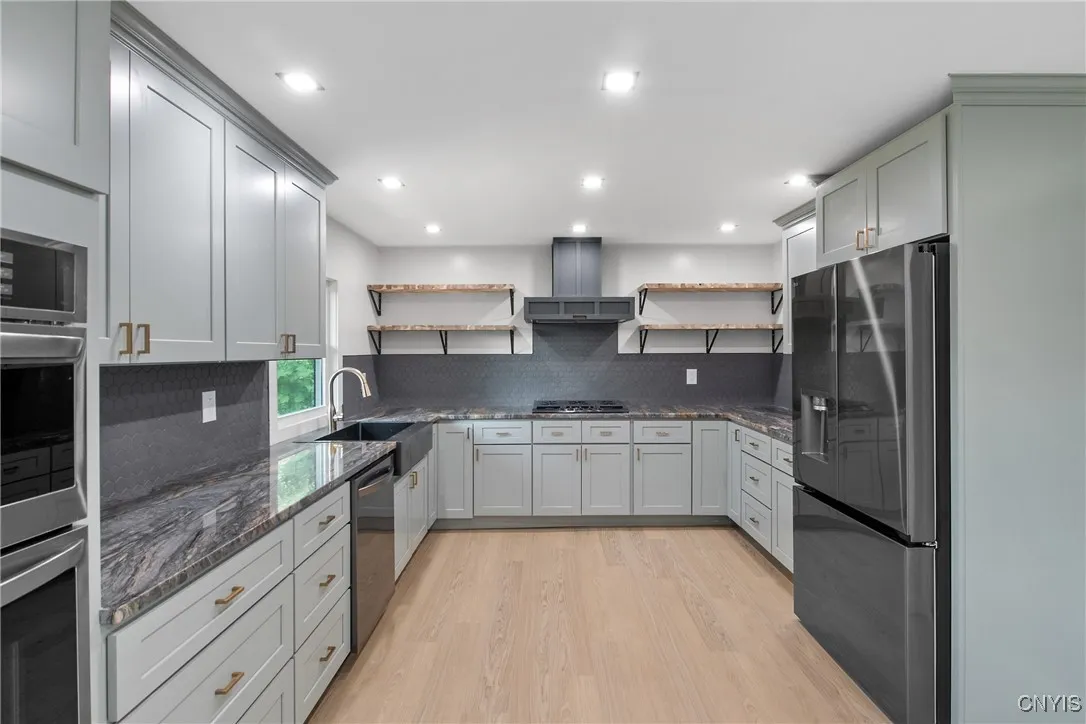 845 Glenwood Avenue, Syracuse, New York 13207, Syracuse, New York 13207, 4 Bedrooms Bedrooms, 11 Rooms Rooms,3 BathroomsBathrooms,Residential,For Sale,845 Glenwood Avenue, Syracuse, New York 13207,S1623643