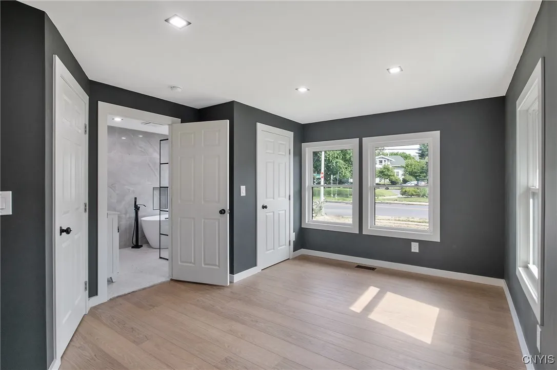 845 Glenwood Avenue, Syracuse, New York 13207, Syracuse, New York 13207, 4 Bedrooms Bedrooms, 11 Rooms Rooms,3 BathroomsBathrooms,Residential,For Sale,845 Glenwood Avenue, Syracuse, New York 13207,S1623643