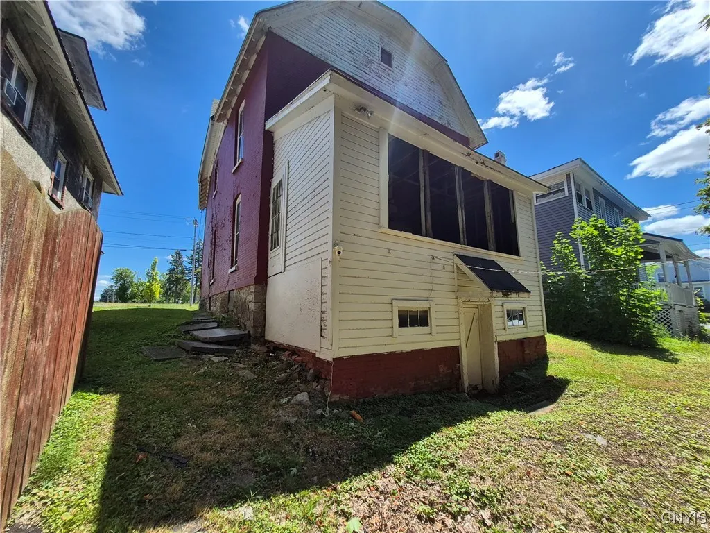 146 South Massey Street, Watertown City, New York, Watertown City, New York 13601, 5 Bedrooms Bedrooms, 10 Rooms Rooms,2 BathroomsBathrooms,Residential,For Sale,146 South Massey Street, Watertown City, New York ,S1623803