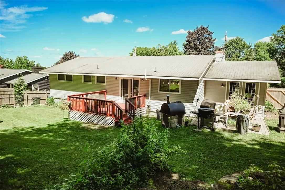 304 Southfield Drive, Manlius, New York 13066, Manlius, New York 13066, 3 Bedrooms Bedrooms, 9 Rooms Rooms,2 BathroomsBathrooms,Residential,For Sale,304 Southfield Drive, Manlius, New York 13066,R1623779