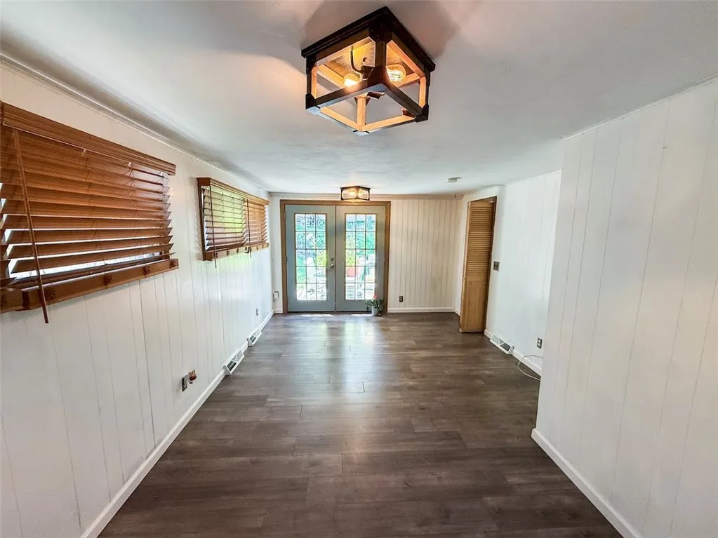 304 Southfield Drive, Manlius, New York 13066, Manlius, New York 13066, 3 Bedrooms Bedrooms, 9 Rooms Rooms,2 BathroomsBathrooms,Residential,For Sale,304 Southfield Drive, Manlius, New York 13066,R1623779