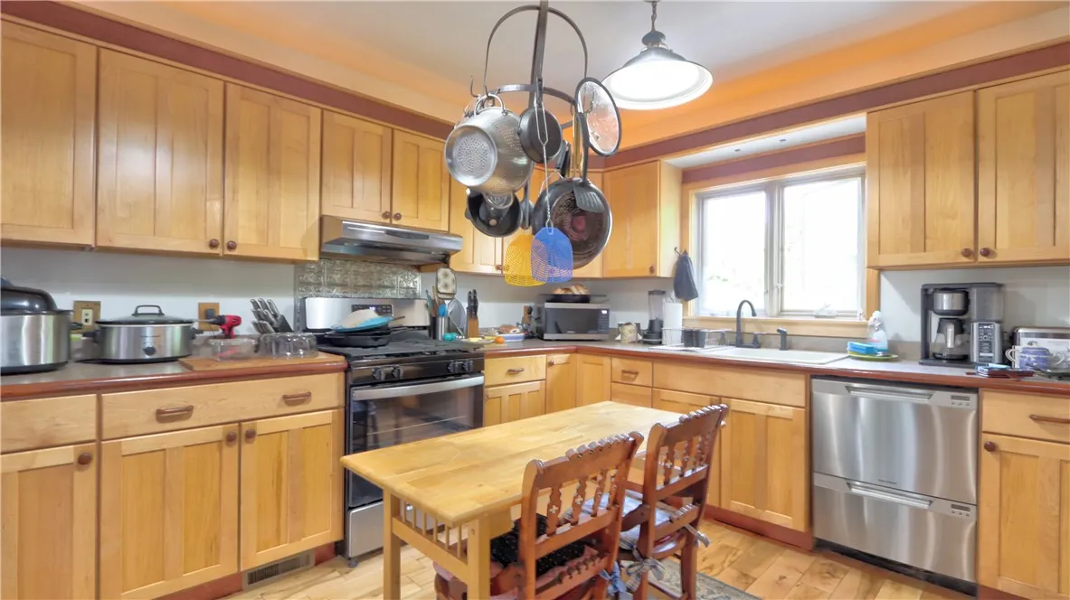 51 Sherrill Street, Geneva City, New York 14456, Geneva City, New York 14456, 5 Bedrooms Bedrooms, 15 Rooms Rooms,3 BathroomsBathrooms,Residential,For Sale,51 Sherrill Street, Geneva City, New York 14456,R1623632