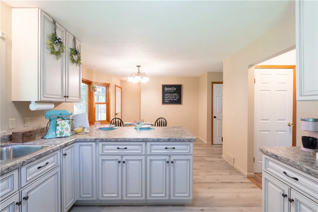 6595 Hilts Road, Sparta, New York 14572, Sparta, New York 14572, 3 Bedrooms Bedrooms, 7 Rooms Rooms,2 BathroomsBathrooms,Residential,For Sale,6595 Hilts Road, Sparta, New York 14572,R1618262