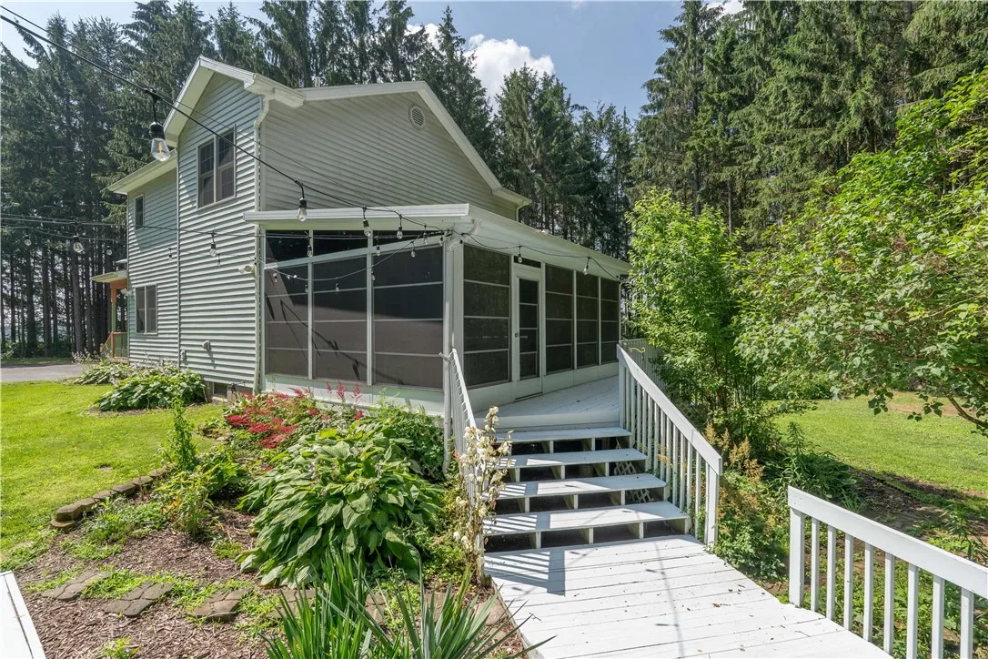 6595 Hilts Road, Sparta, New York 14572, Sparta, New York 14572, 3 Bedrooms Bedrooms, 7 Rooms Rooms,2 BathroomsBathrooms,Residential,For Sale,6595 Hilts Road, Sparta, New York 14572,R1618262