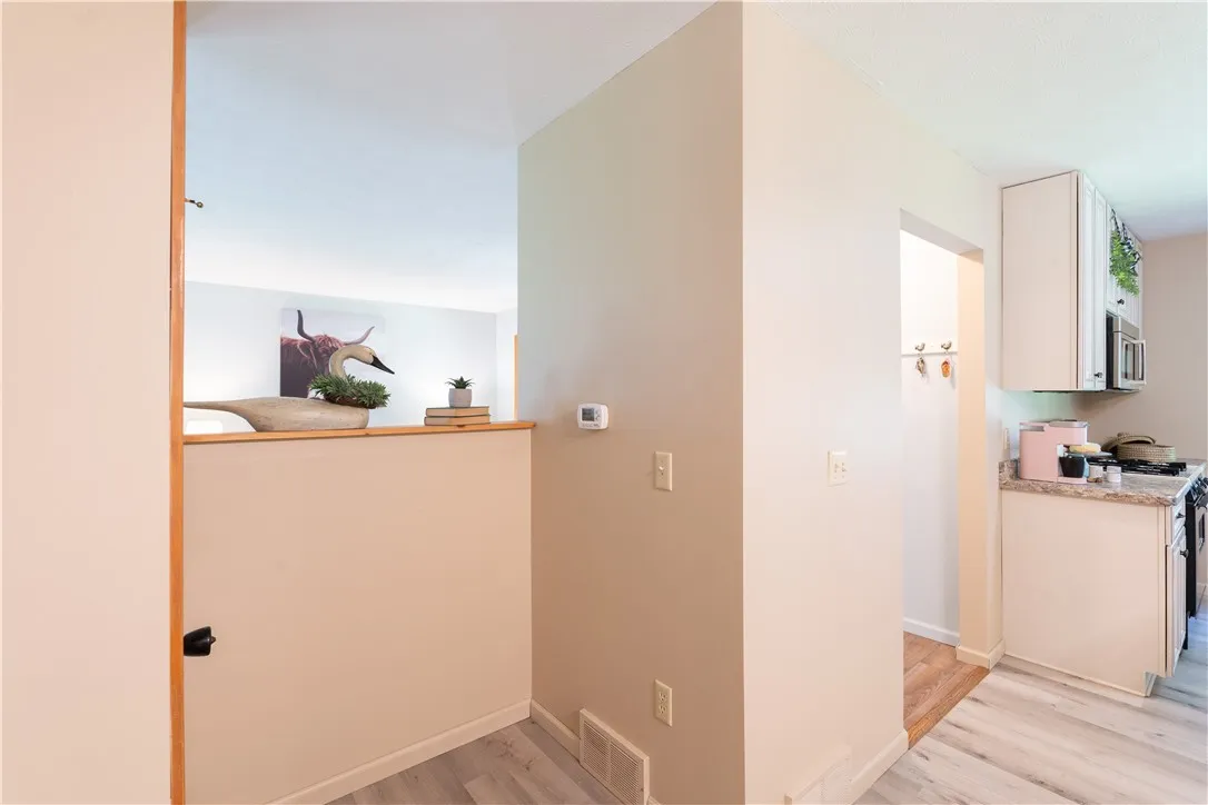 6595 Hilts Road, Sparta, New York 14572, Sparta, New York 14572, 3 Bedrooms Bedrooms, 7 Rooms Rooms,2 BathroomsBathrooms,Residential,For Sale,6595 Hilts Road, Sparta, New York 14572,R1618262