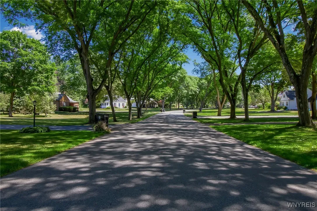 269 Woodland Drive, Orchard Park, New York 14127, Orchard Park, New York 14127, 4 Bedrooms Bedrooms, 9 Rooms Rooms,2 BathroomsBathrooms,Residential,For Sale,269 Woodland Drive, Orchard Park, New York 14127,B1623778