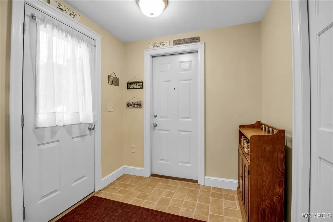 269 Woodland Drive, Orchard Park, New York 14127, Orchard Park, New York 14127, 4 Bedrooms Bedrooms, 9 Rooms Rooms,2 BathroomsBathrooms,Residential,For Sale,269 Woodland Drive, Orchard Park, New York 14127,B1623778