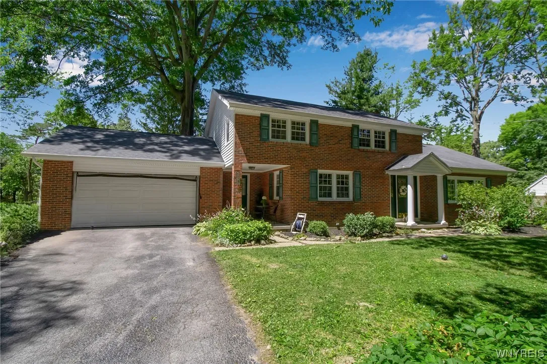 269 Woodland Drive, Orchard Park, New York 14127, Orchard Park, New York 14127, 4 Bedrooms Bedrooms, 9 Rooms Rooms,2 BathroomsBathrooms,Residential,For Sale,269 Woodland Drive, Orchard Park, New York 14127,B1623778