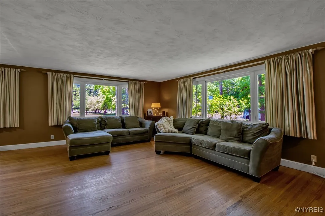 269 Woodland Drive, Orchard Park, New York 14127, Orchard Park, New York 14127, 4 Bedrooms Bedrooms, 9 Rooms Rooms,2 BathroomsBathrooms,Residential,For Sale,269 Woodland Drive, Orchard Park, New York 14127,B1623778