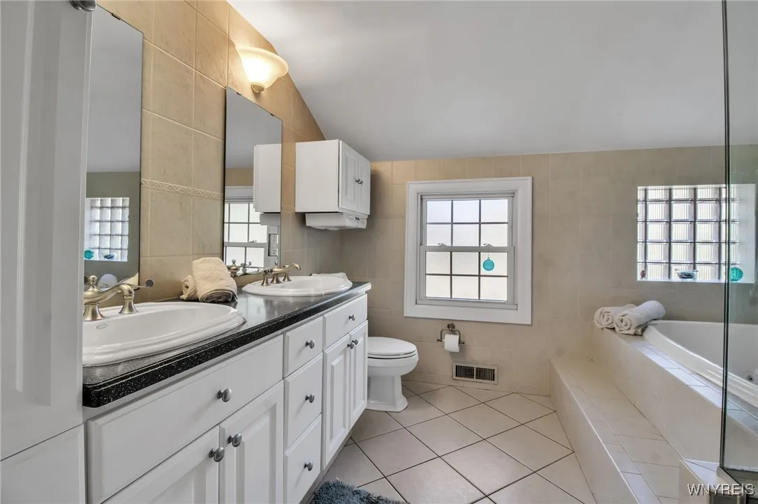269 Woodland Drive, Orchard Park, New York 14127, Orchard Park, New York 14127, 4 Bedrooms Bedrooms, 9 Rooms Rooms,2 BathroomsBathrooms,Residential,For Sale,269 Woodland Drive, Orchard Park, New York 14127,B1623778