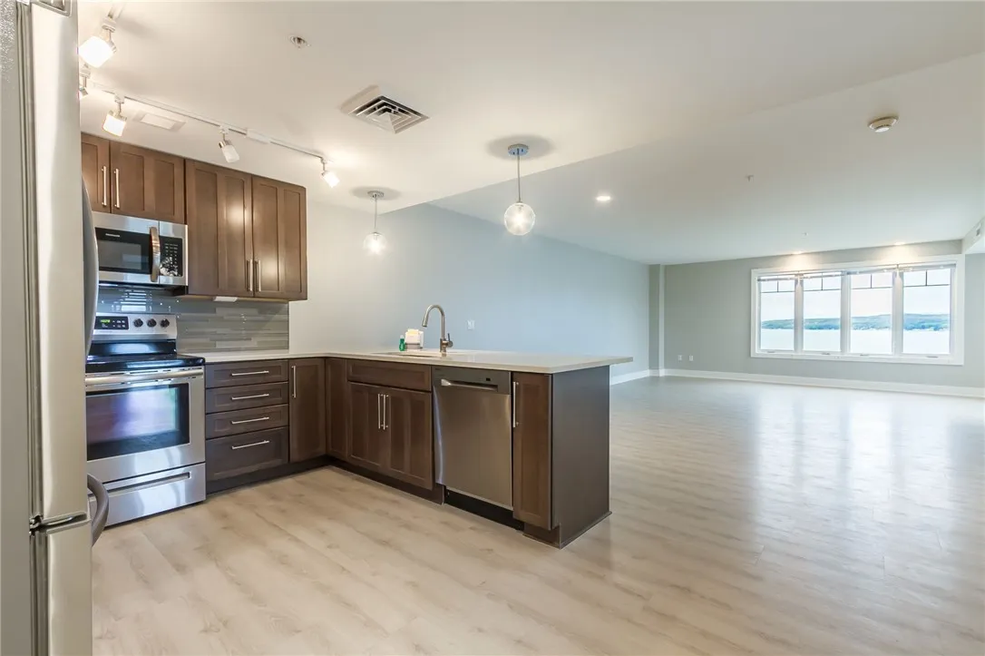 205 Lakeshore Drive 521, Canandaigua City, New Yor, Canandaigua City, New York 14424, 1 Bedroom Bedrooms, 4 Rooms Rooms,1 BathroomBathrooms,Residential,For Sale,205 Lakeshore Drive 521, Canandaigua City, New Yor,R1623820