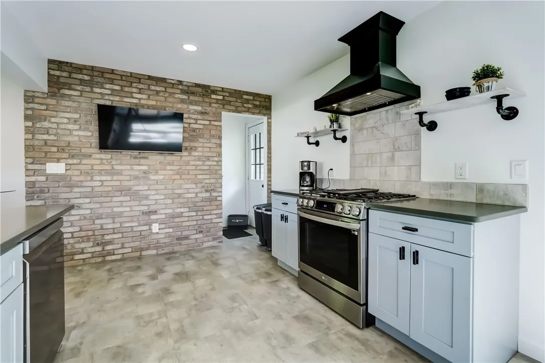 20 Meadow View Drive, Penfield, New York 14526, Penfield, New York 14526, 3 Bedrooms Bedrooms, 5 Rooms Rooms,1 BathroomBathrooms,Residential Lease,For Rent,20 Meadow View Drive, Penfield, New York 14526,R1623765