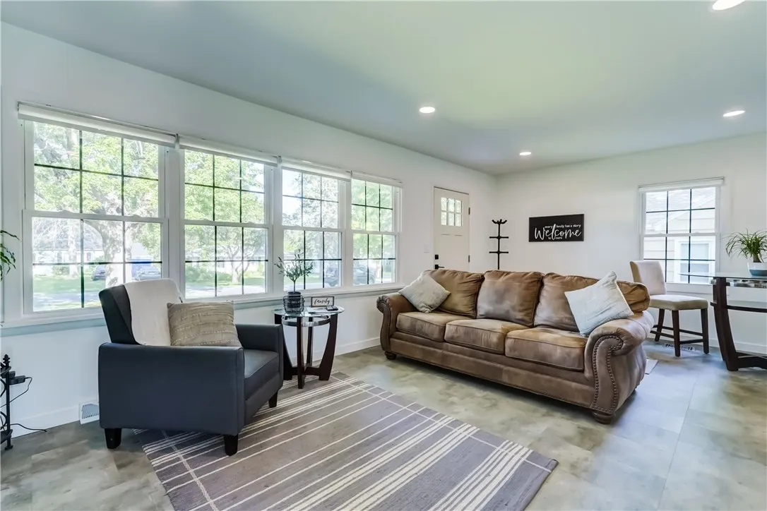 20 Meadow View Drive, Penfield, New York 14526, Penfield, New York 14526, 3 Bedrooms Bedrooms, 5 Rooms Rooms,1 BathroomBathrooms,Residential Lease,For Rent,20 Meadow View Drive, Penfield, New York 14526,R1623765