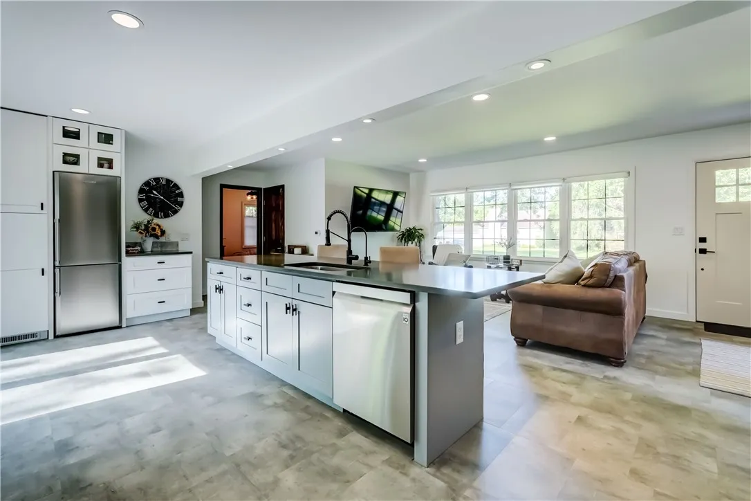 20 Meadow View Drive, Penfield, New York 14526, Penfield, New York 14526, 3 Bedrooms Bedrooms, 5 Rooms Rooms,1 BathroomBathrooms,Residential Lease,For Rent,20 Meadow View Drive, Penfield, New York 14526,R1623765