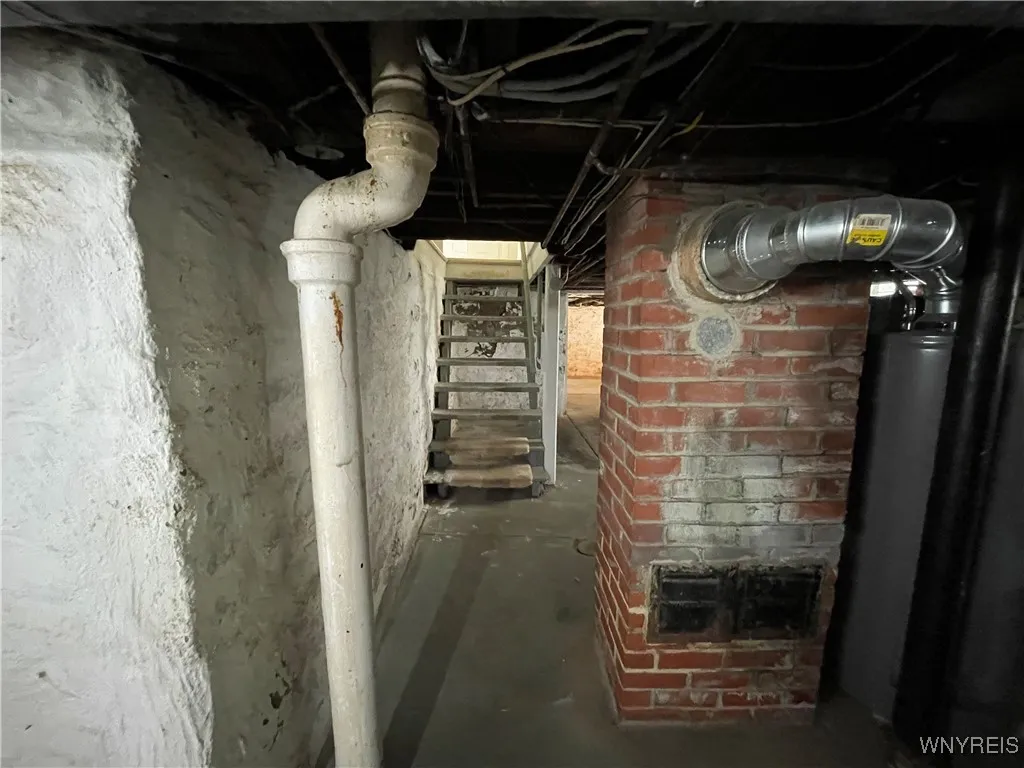 35 Pound Street, Lockport City, New York 14094, Lockport City, New York 14094, 3 Bedrooms Bedrooms, ,2 BathroomsBathrooms,Residential,For Sale,35 Pound Street, Lockport City, New York 14094,B1623476