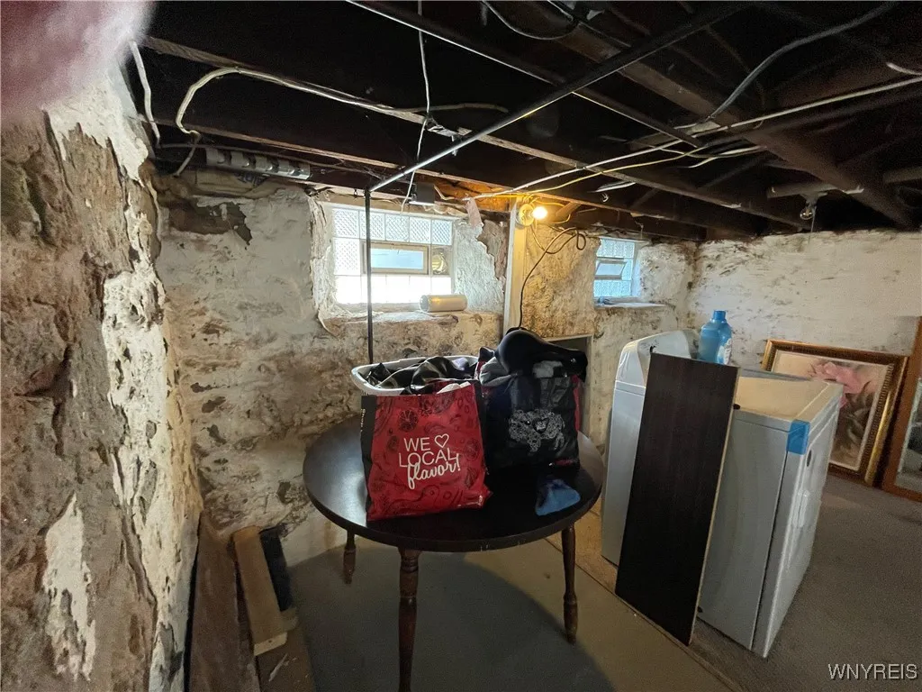 35 Pound Street, Lockport City, New York 14094, Lockport City, New York 14094, 3 Bedrooms Bedrooms, ,2 BathroomsBathrooms,Residential,For Sale,35 Pound Street, Lockport City, New York 14094,B1623476