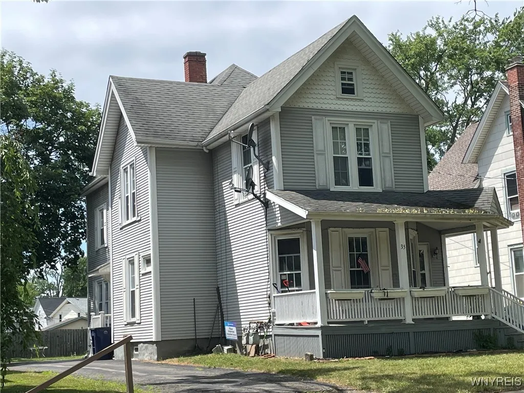35 Pound Street, Lockport City, New York 14094, Lockport City, New York 14094, 3 Bedrooms Bedrooms, ,2 BathroomsBathrooms,Residential,For Sale,35 Pound Street, Lockport City, New York 14094,B1623476