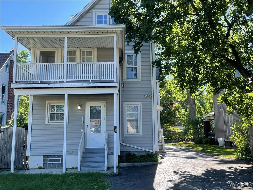 35 Pound Street, Lockport City, New York 14094, Lockport City, New York 14094, 3 Bedrooms Bedrooms, ,2 BathroomsBathrooms,Residential,For Sale,35 Pound Street, Lockport City, New York 14094,B1623476